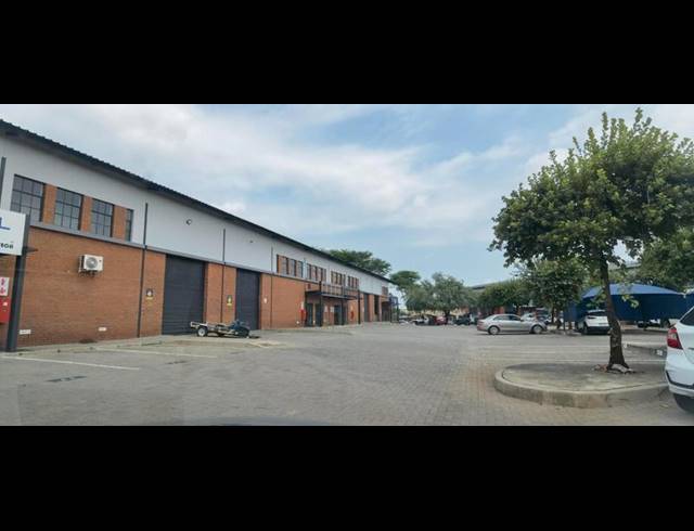 INDUSTRIAL PROPERTY TO RENT IN MONTANA PARK